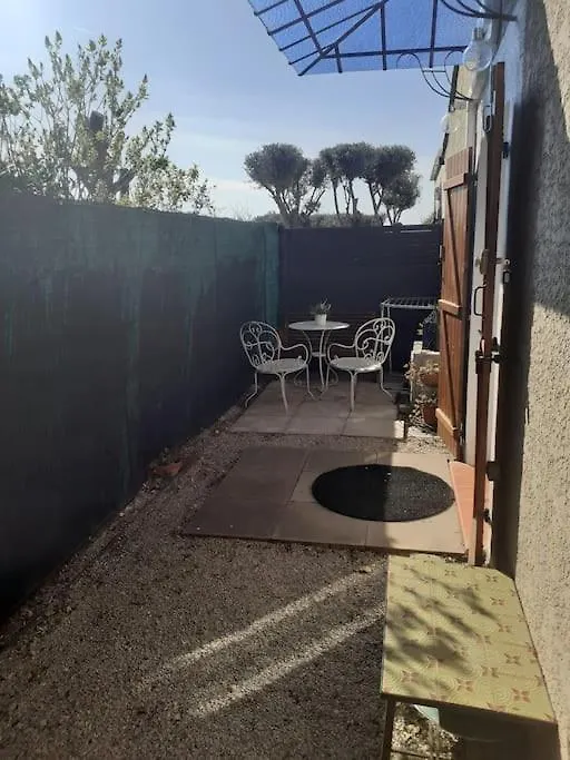Appartement Studio- Terrasse -Place De Parking Prive Marseille